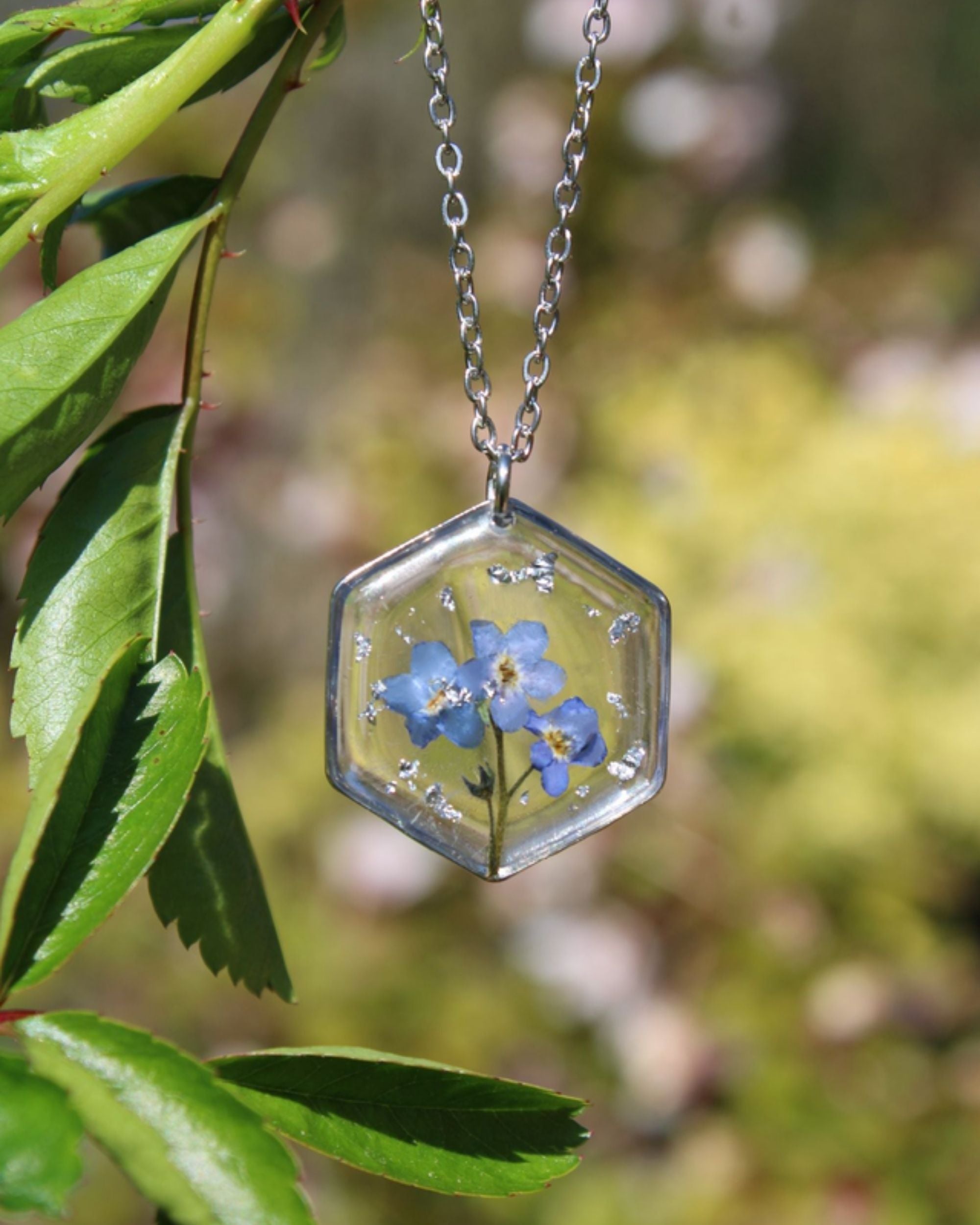 Collier Hexagonale bouquet Myosotis