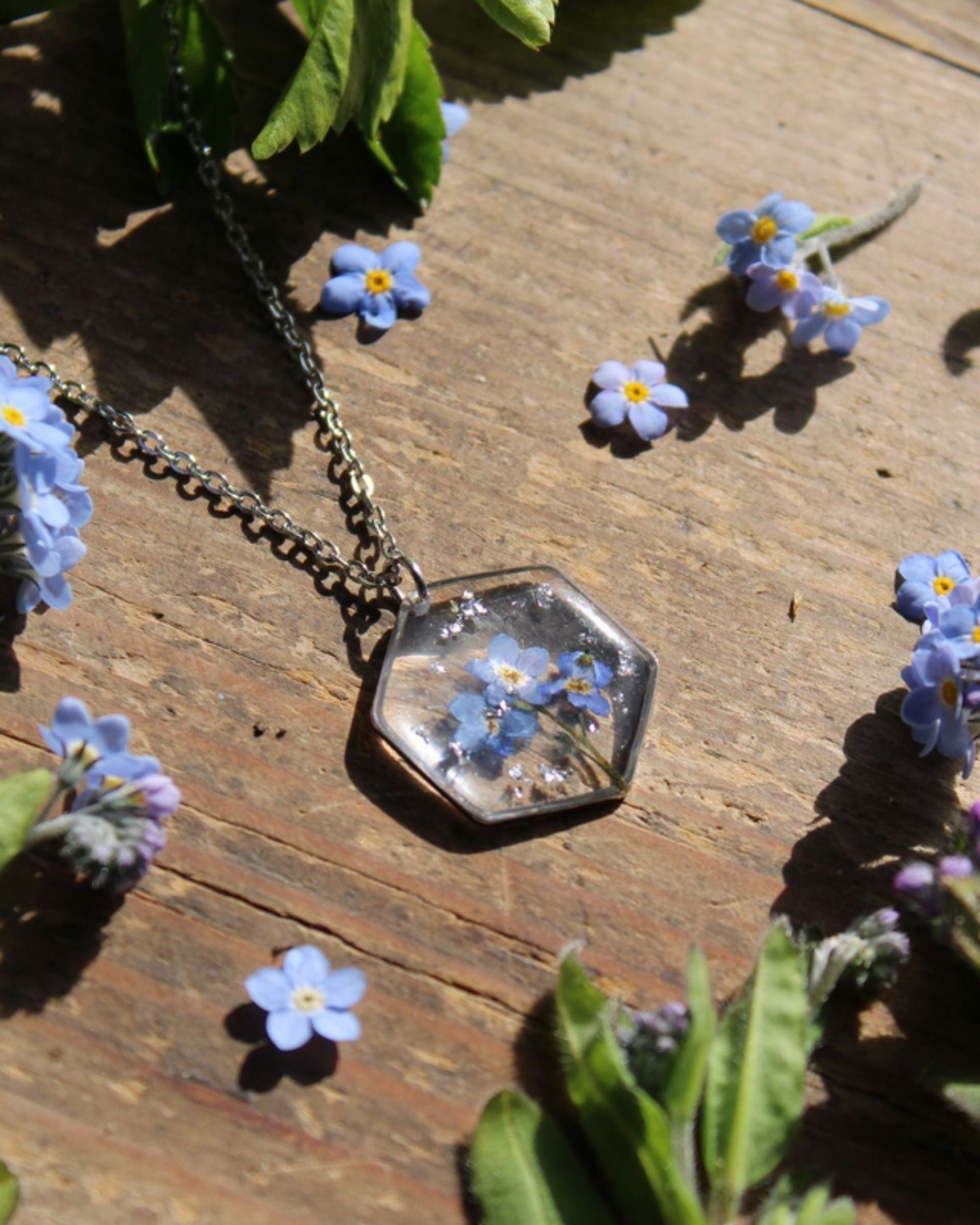 Collier Hexagonale bouquet Myosotis