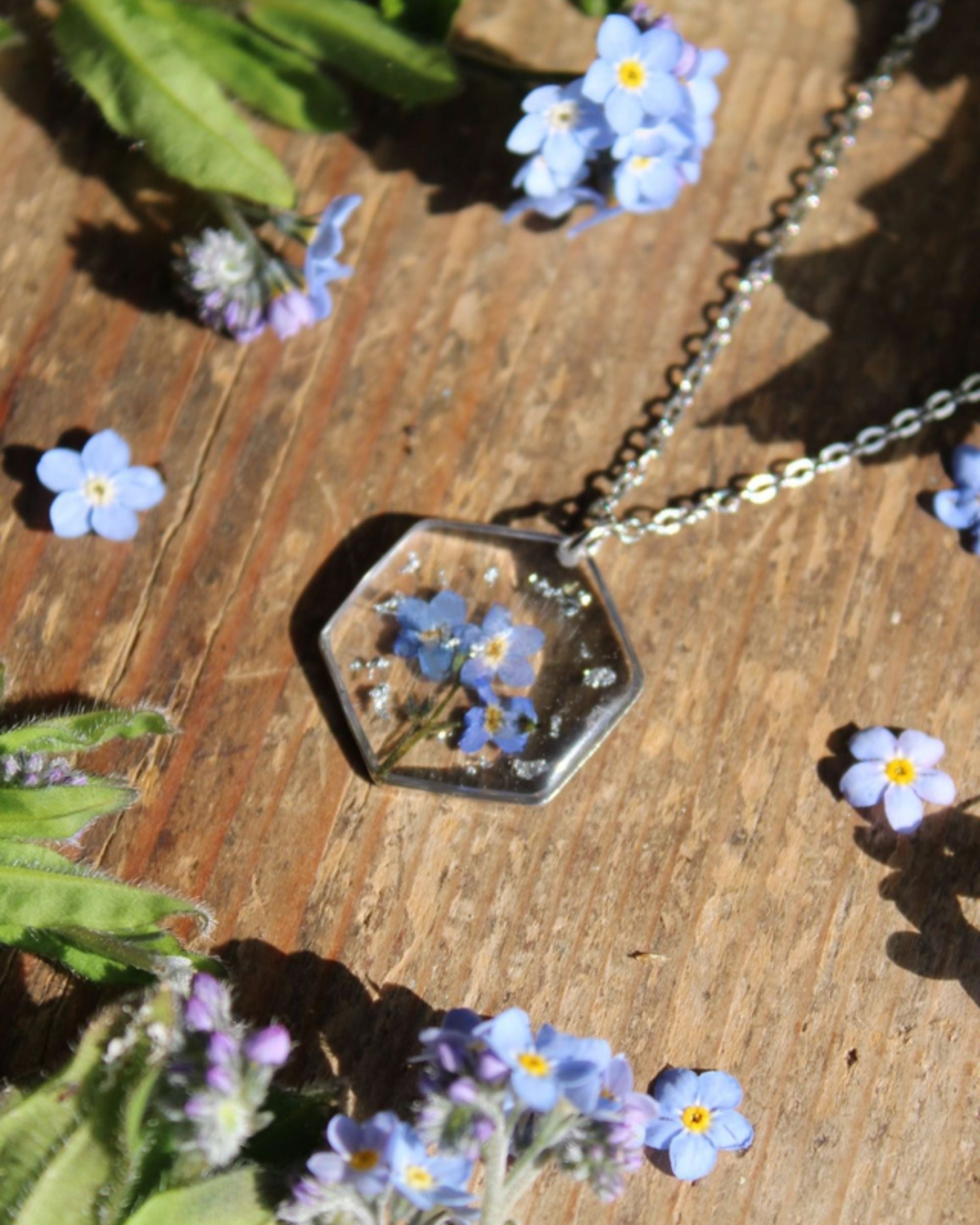Collier Hexagonale bouquet Myosotis